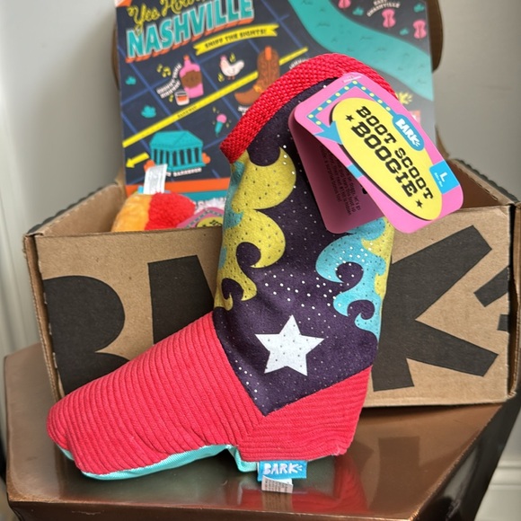 New Bark box Nashville toys - Picture 2 of 3